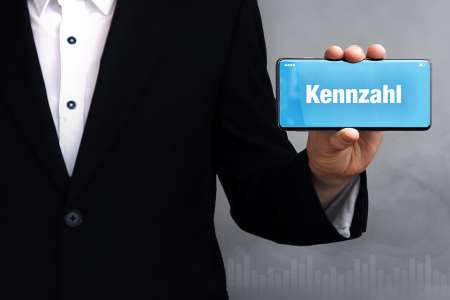 Foto: Smartphone mit Schriftzug Kennzahl